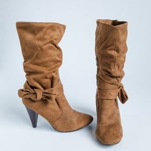 Bakers Brown Bow Heeled Boots (Size 9)